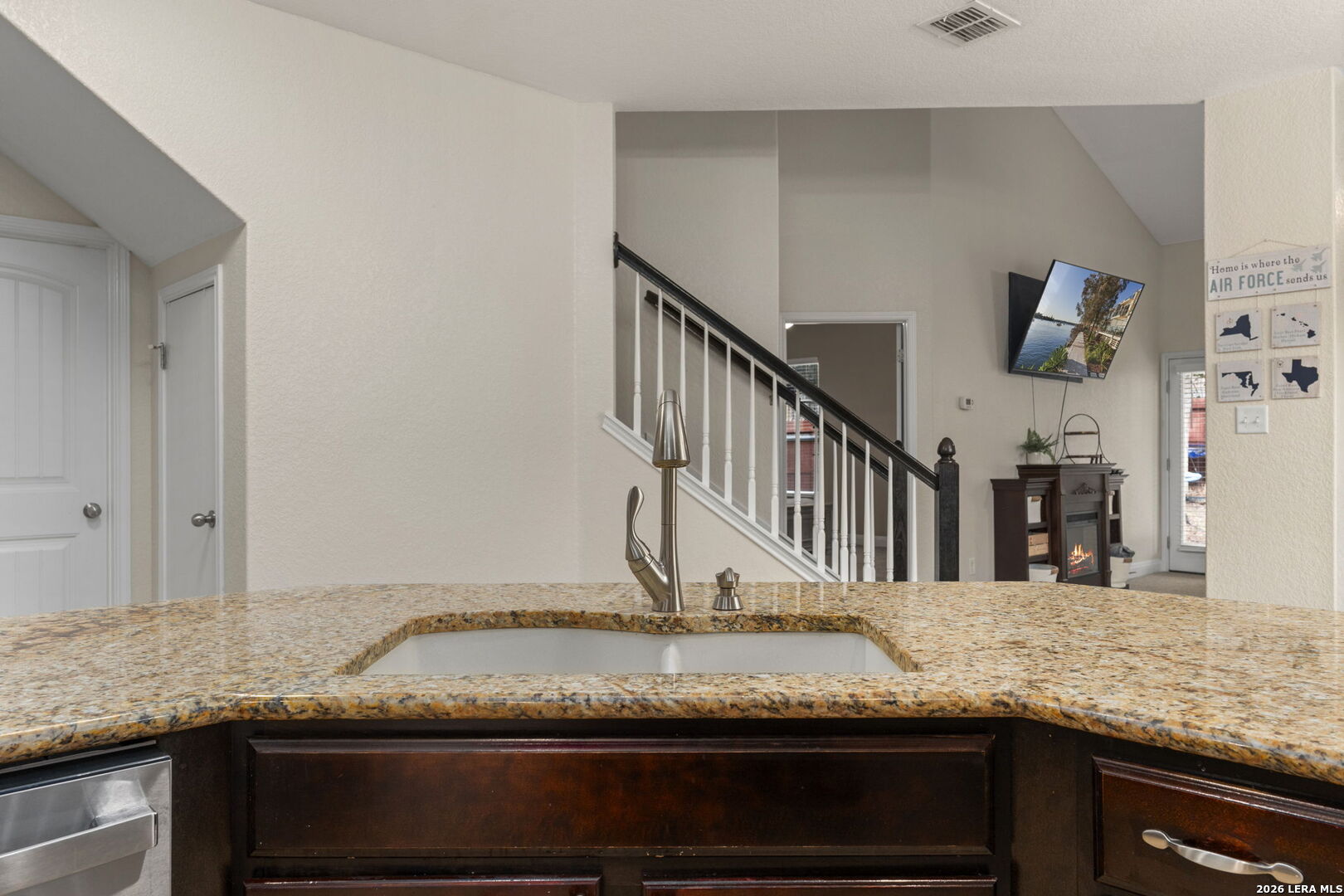 6111 Big Bend Cove
