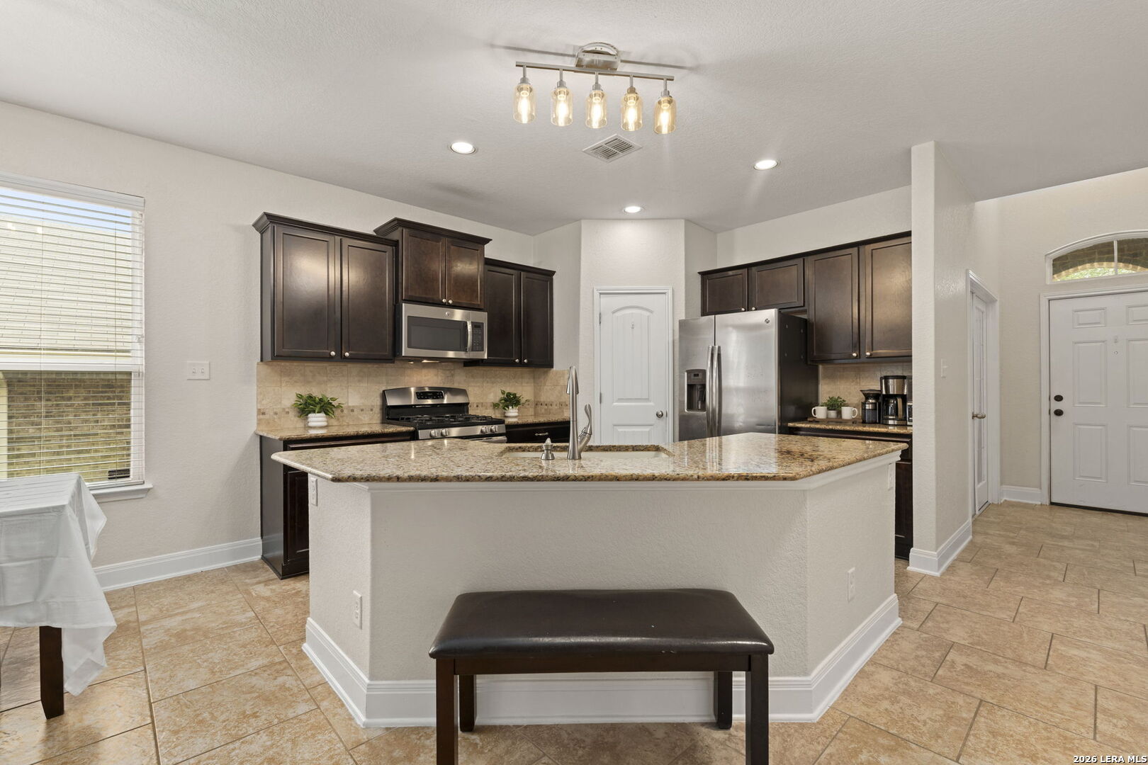 6111 Big Bend Cove