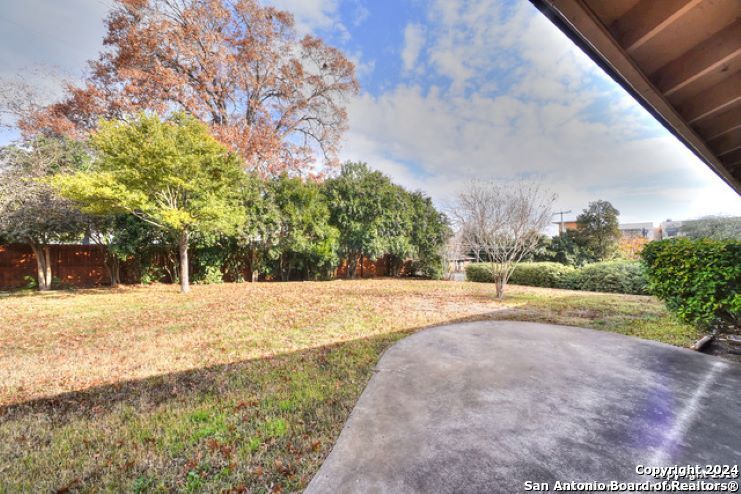 3223 OAKLEAF DR