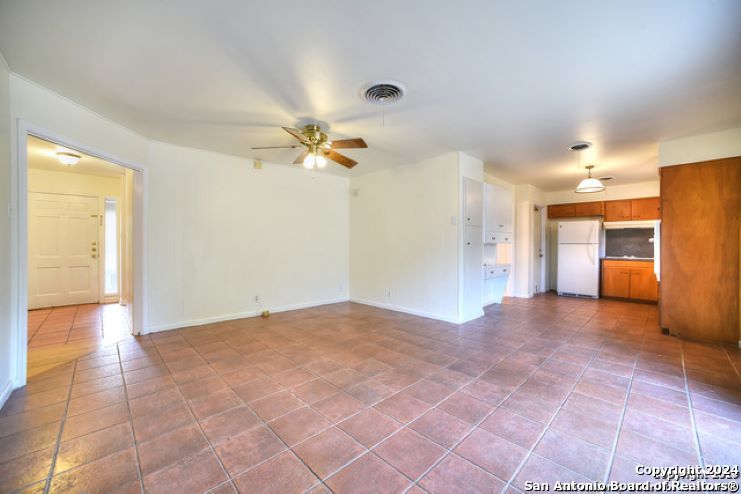 3223 OAKLEAF DR