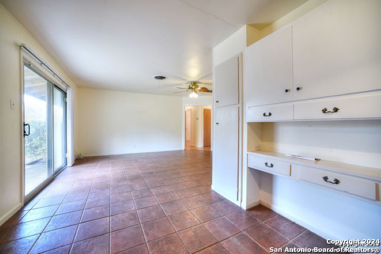 3223 OAKLEAF DR