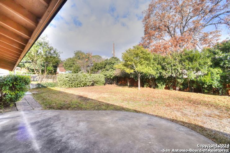 3223 OAKLEAF DR