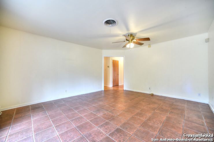 3223 OAKLEAF DR