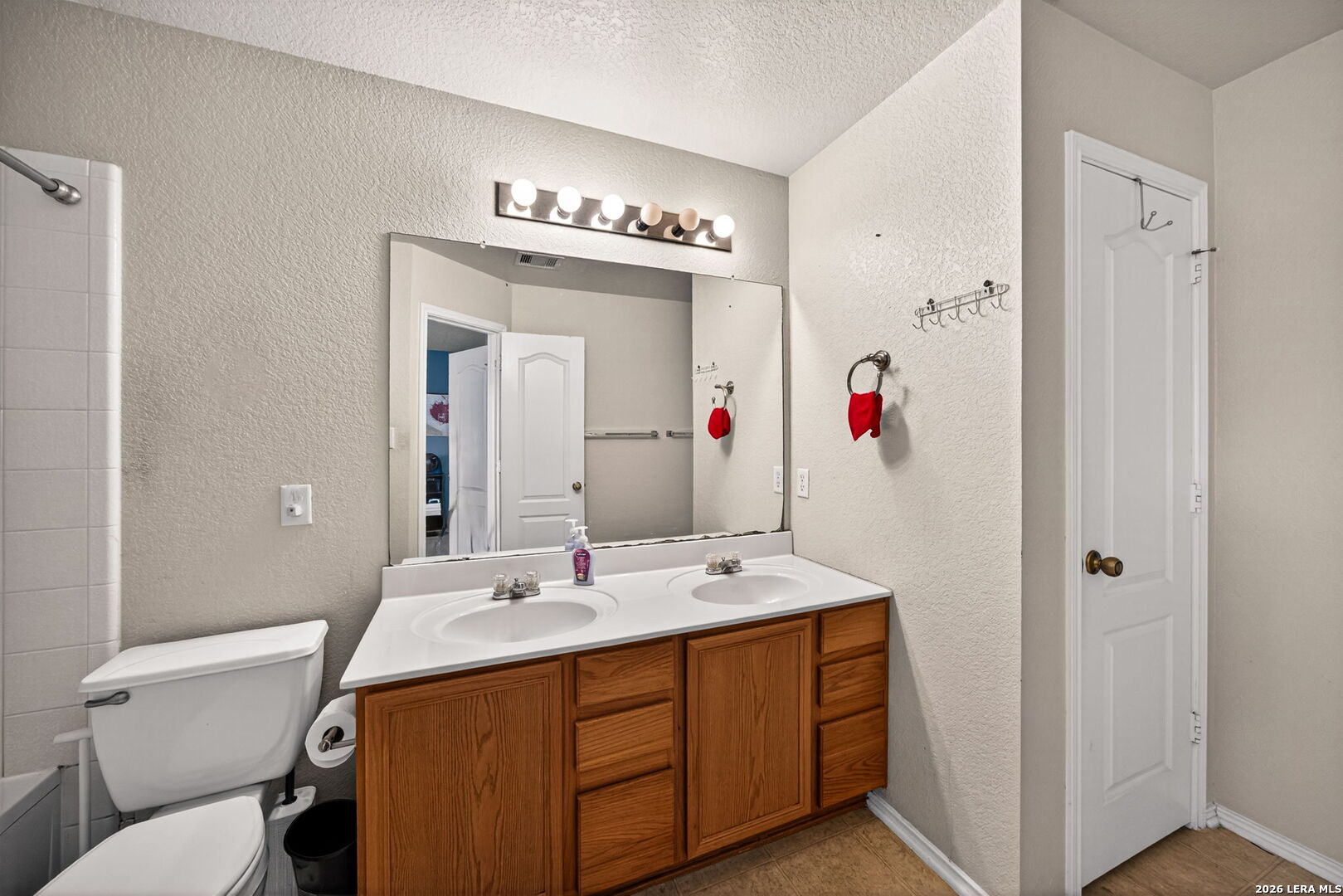 7447 SADDLE BEND DR