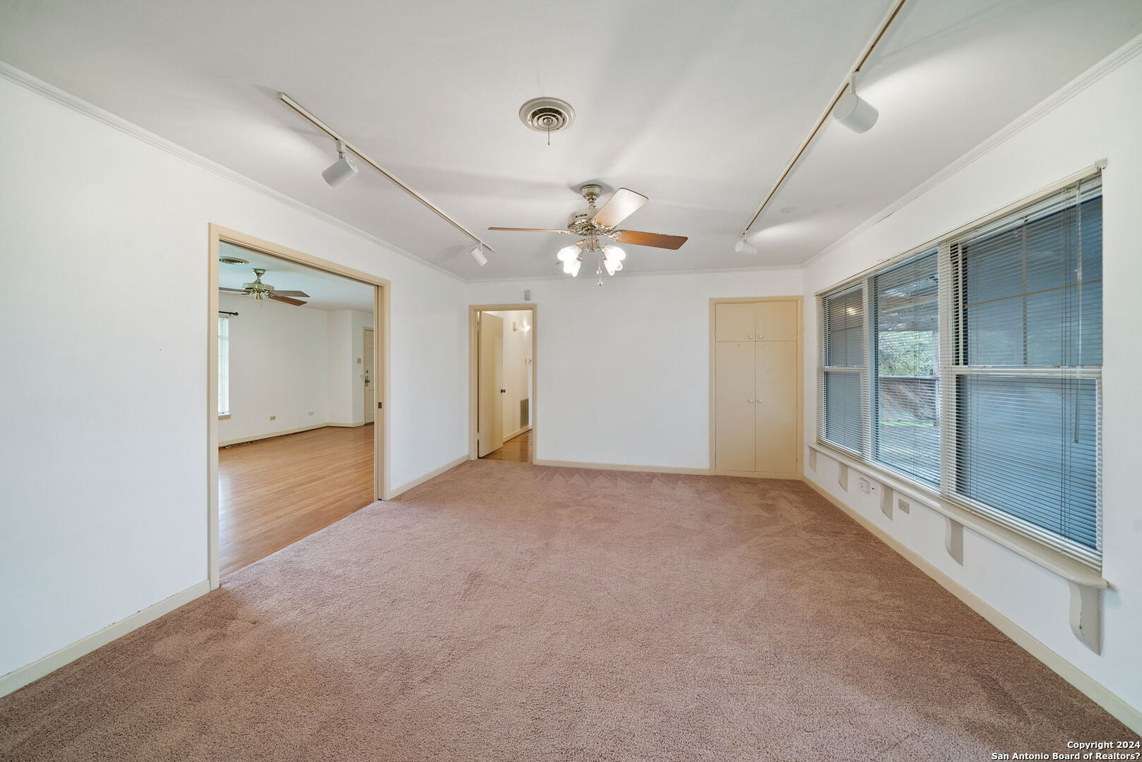 112 SUNWAY DR