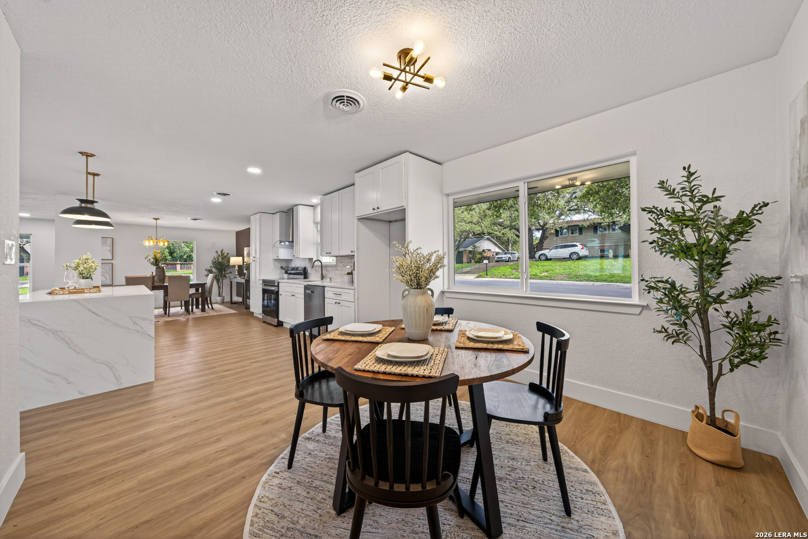 101 Twinleaf Ln