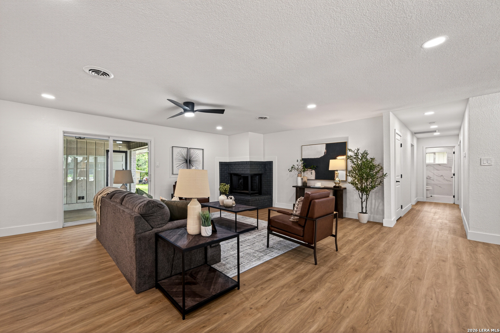 101 Twinleaf Ln