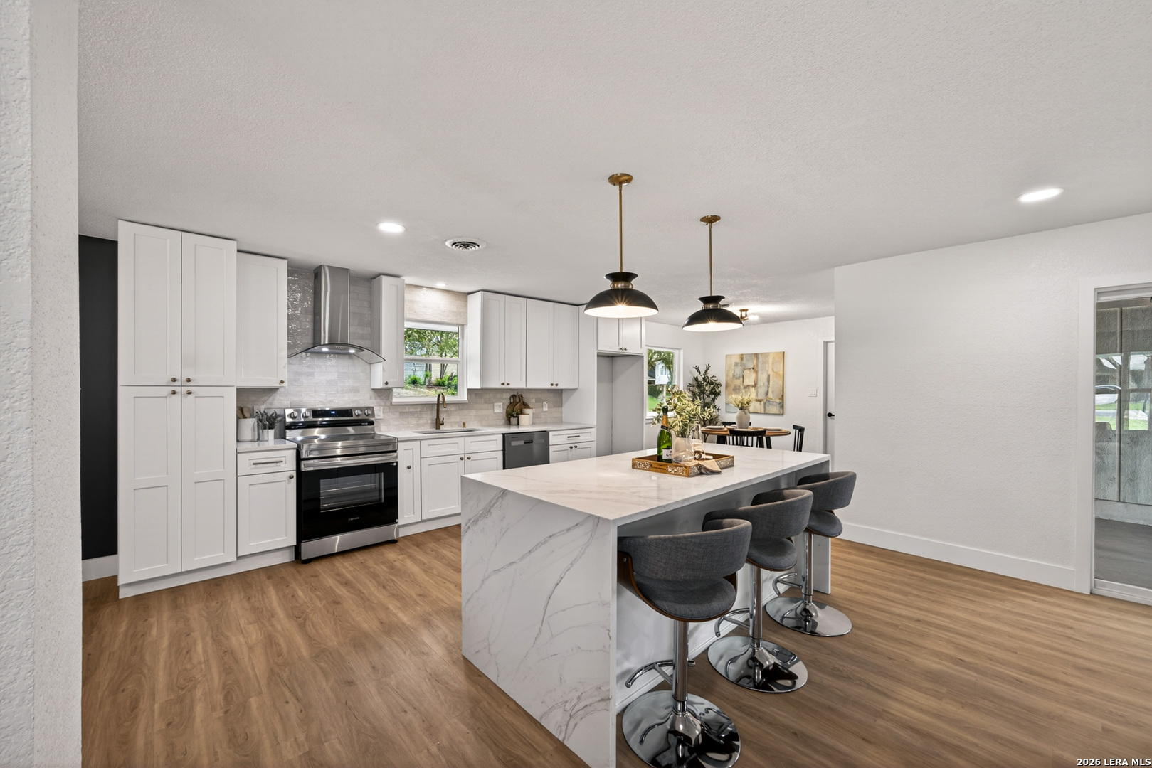 101 Twinleaf Ln