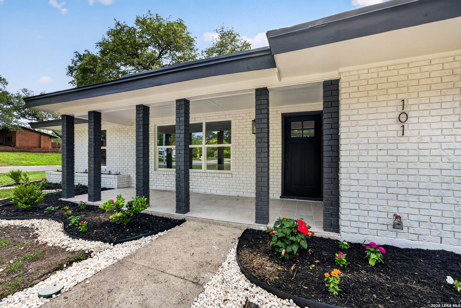 101 Twinleaf Ln