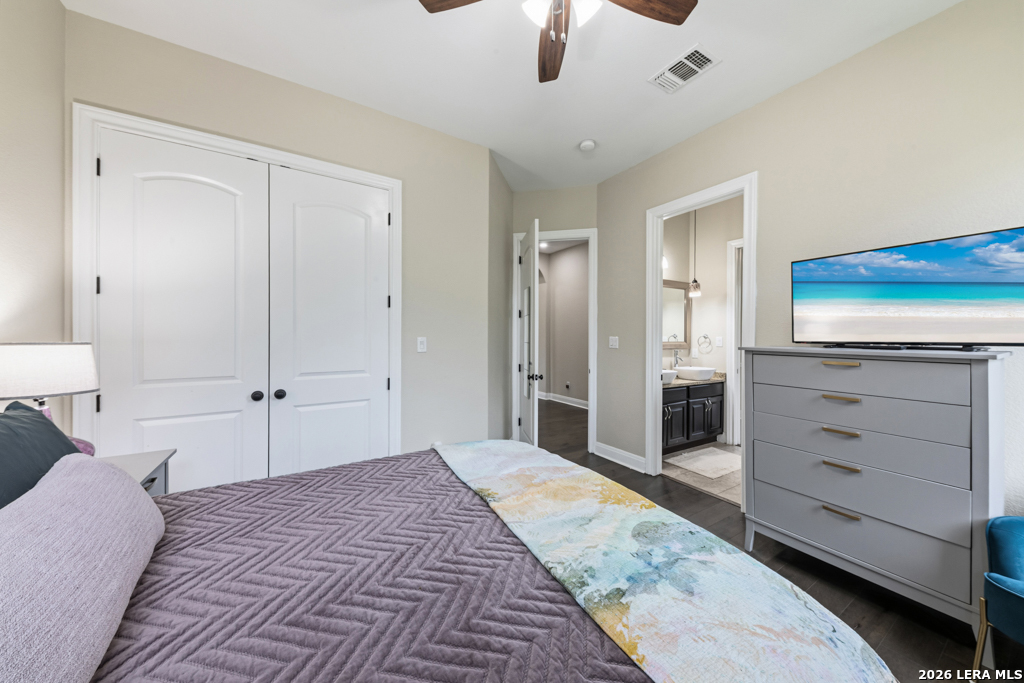 951 Private Road 3702