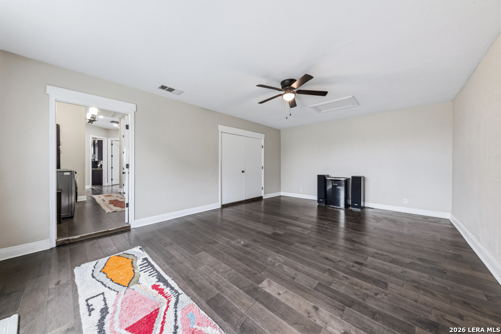 951 Private Road 3702