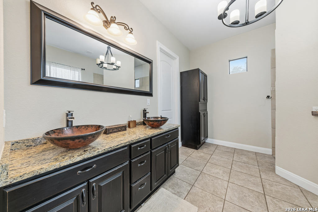 951 Private Road 3702