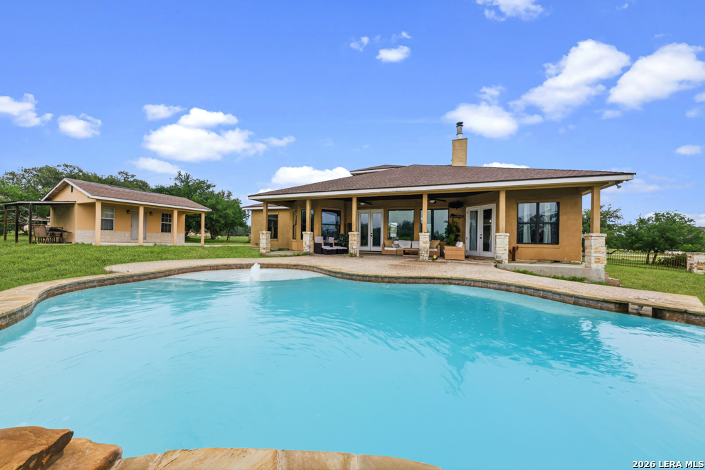 951 Private Road 3702