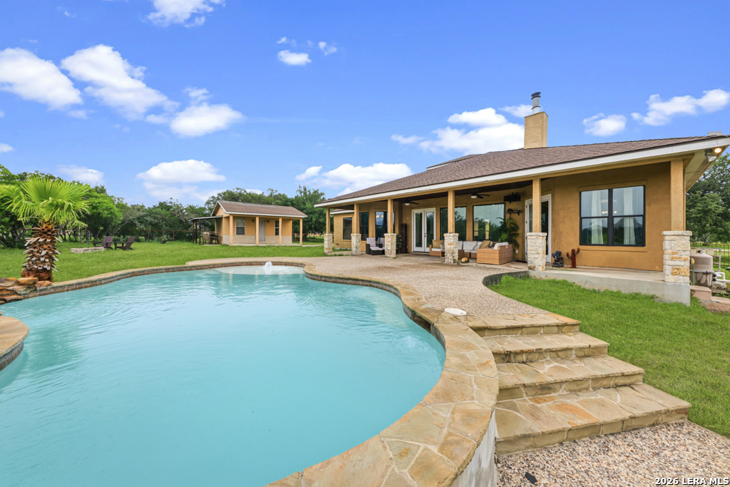 951 Private Road 3702