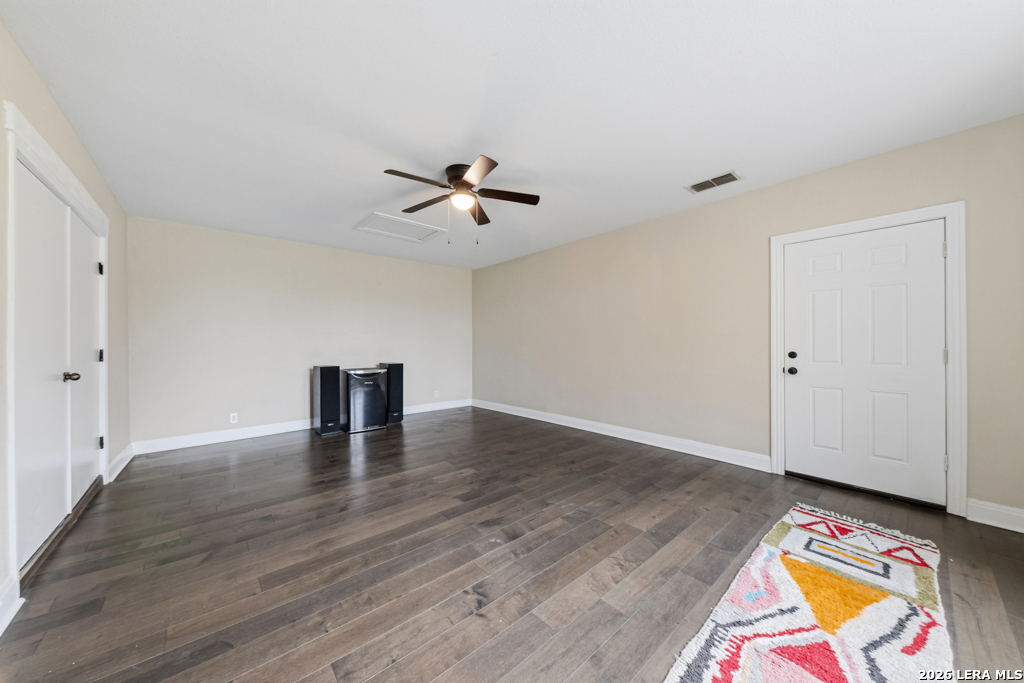 951 Private Road 3702