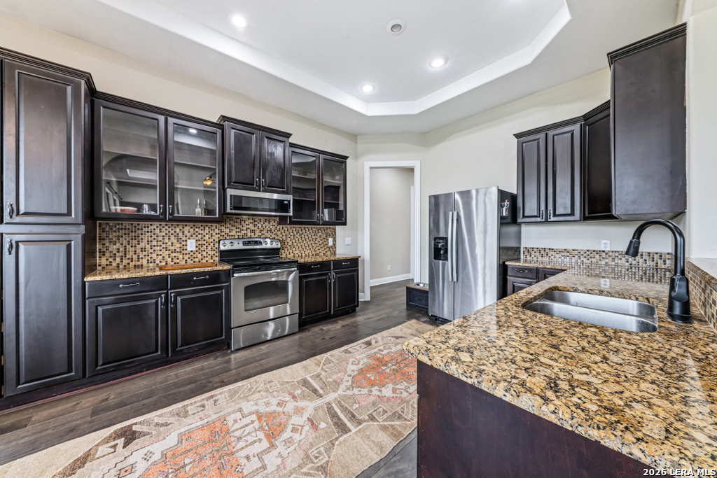 951 Private Road 3702