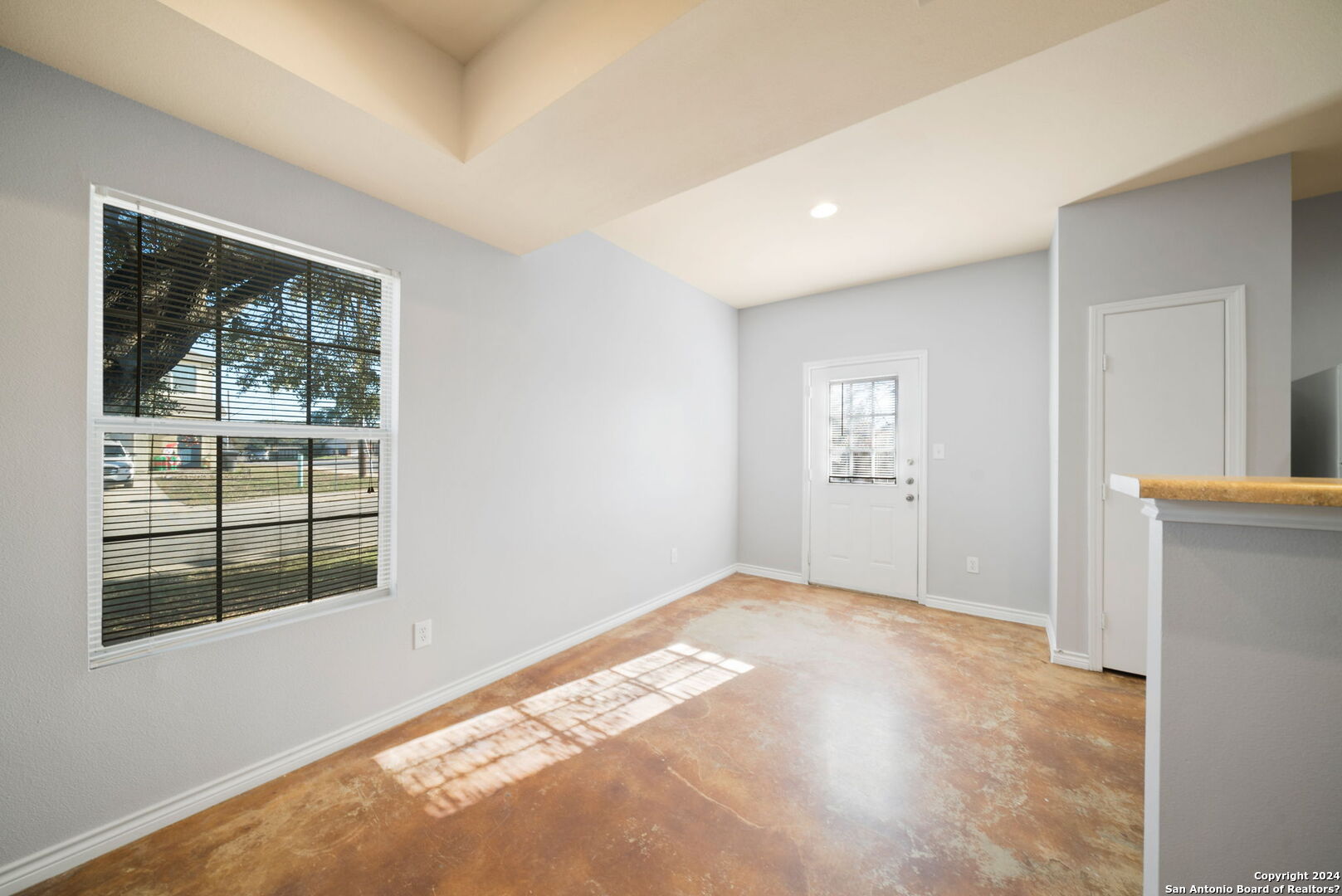 6410 Summit Oak 4