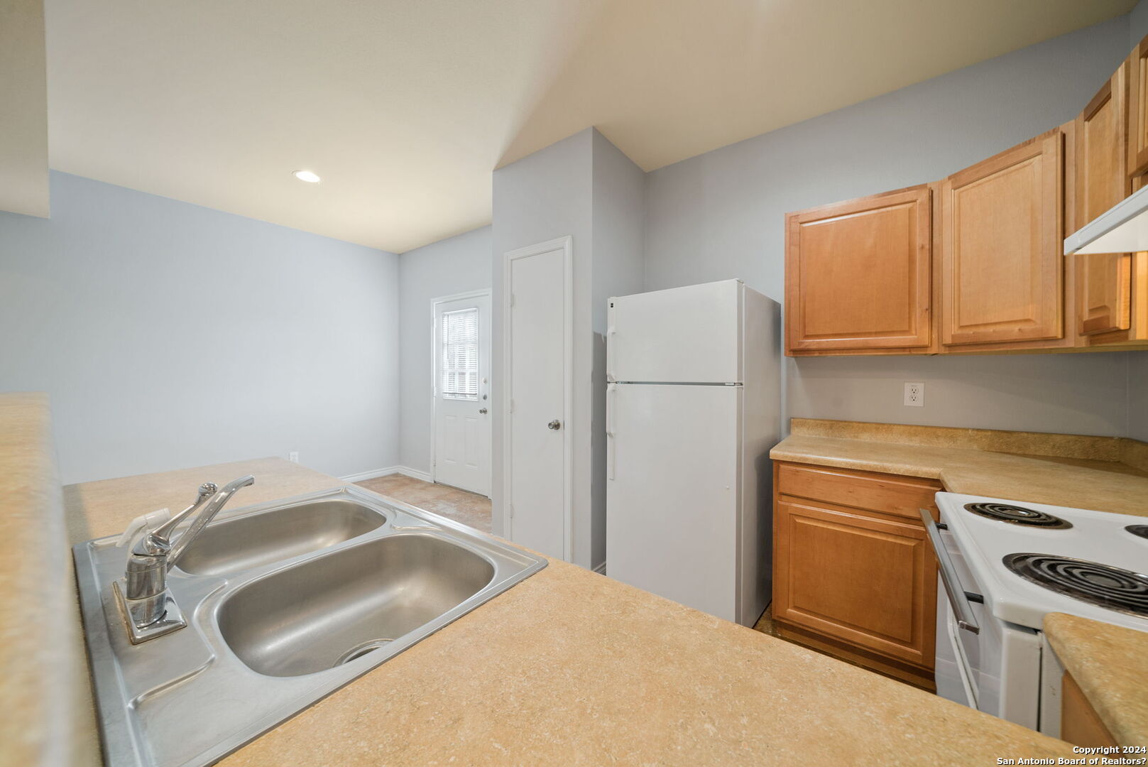 6410 Summit Oak 4
