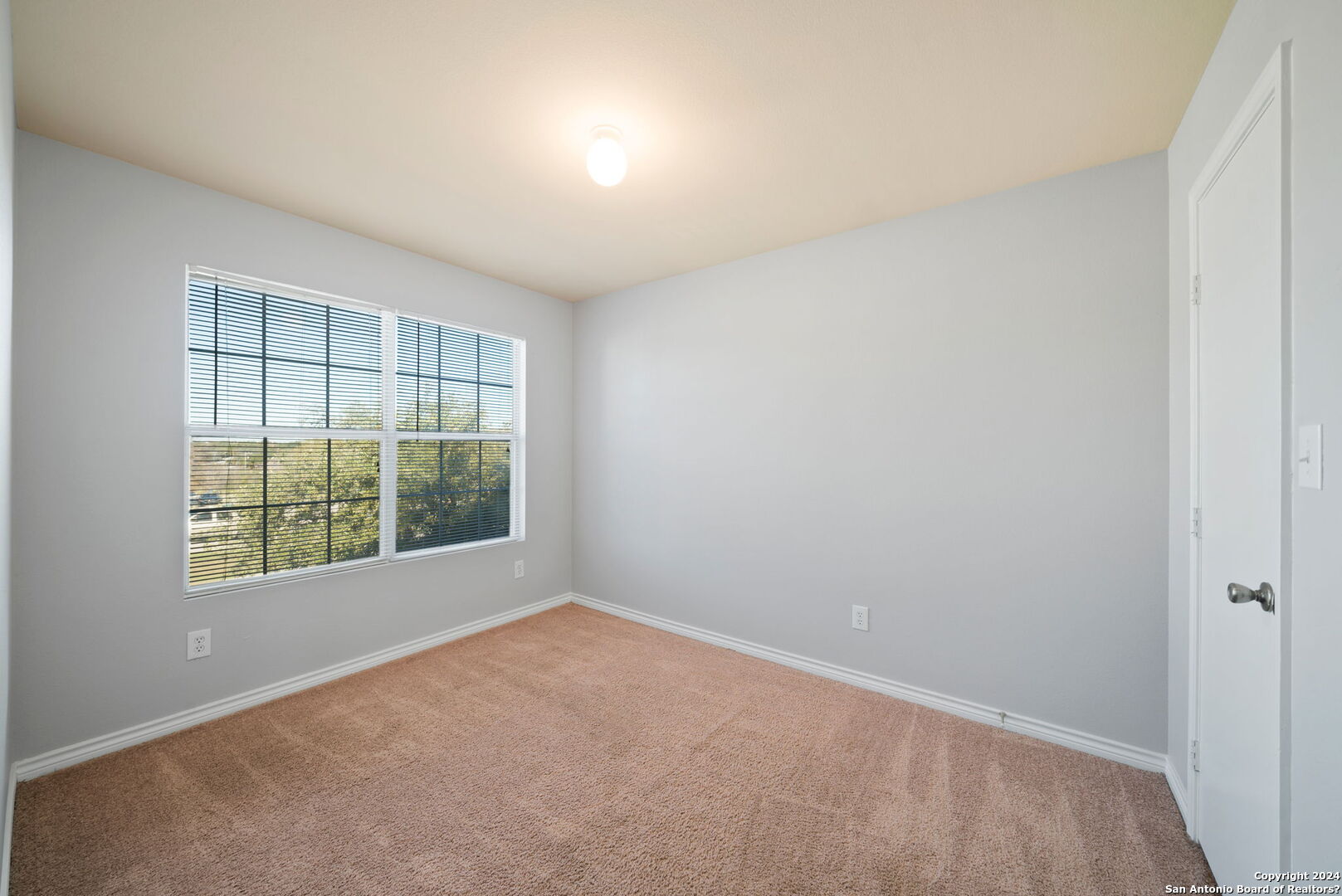 6410 Summit Oak 4