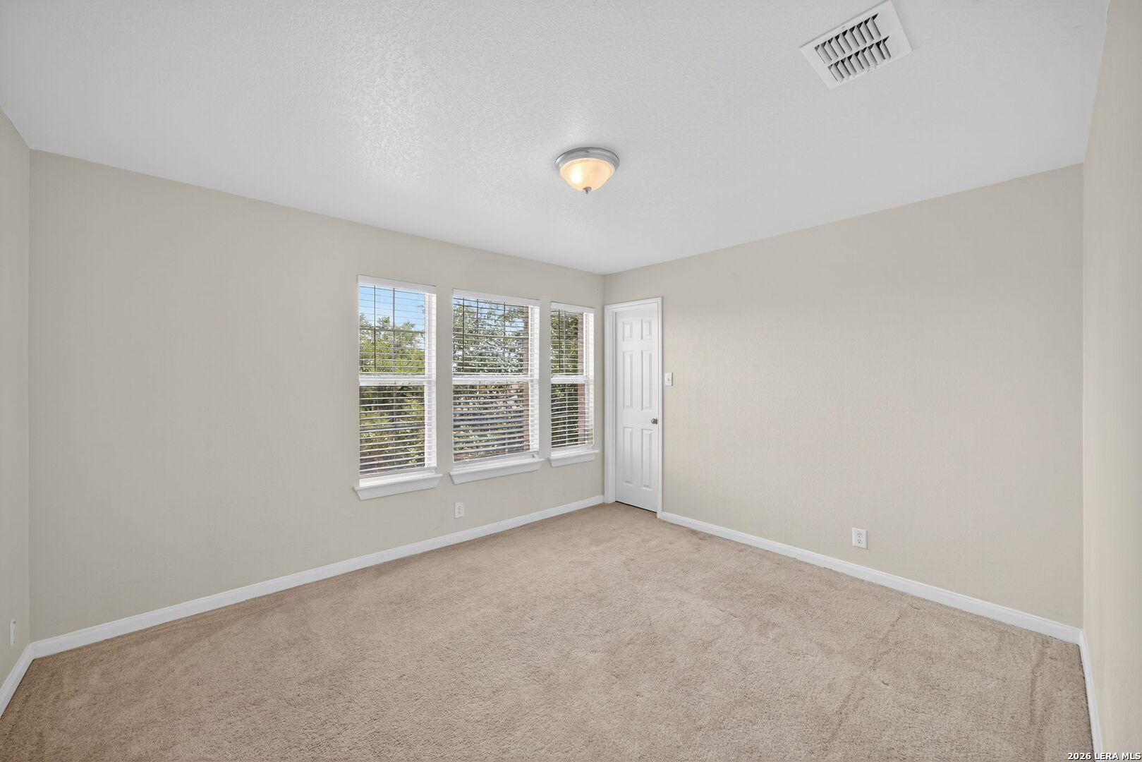 25119 Royal Land