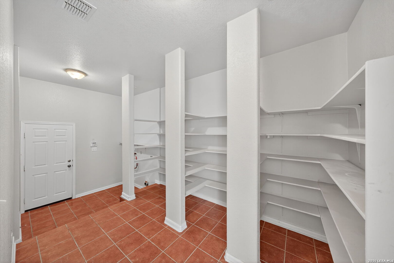 25119 Royal Land