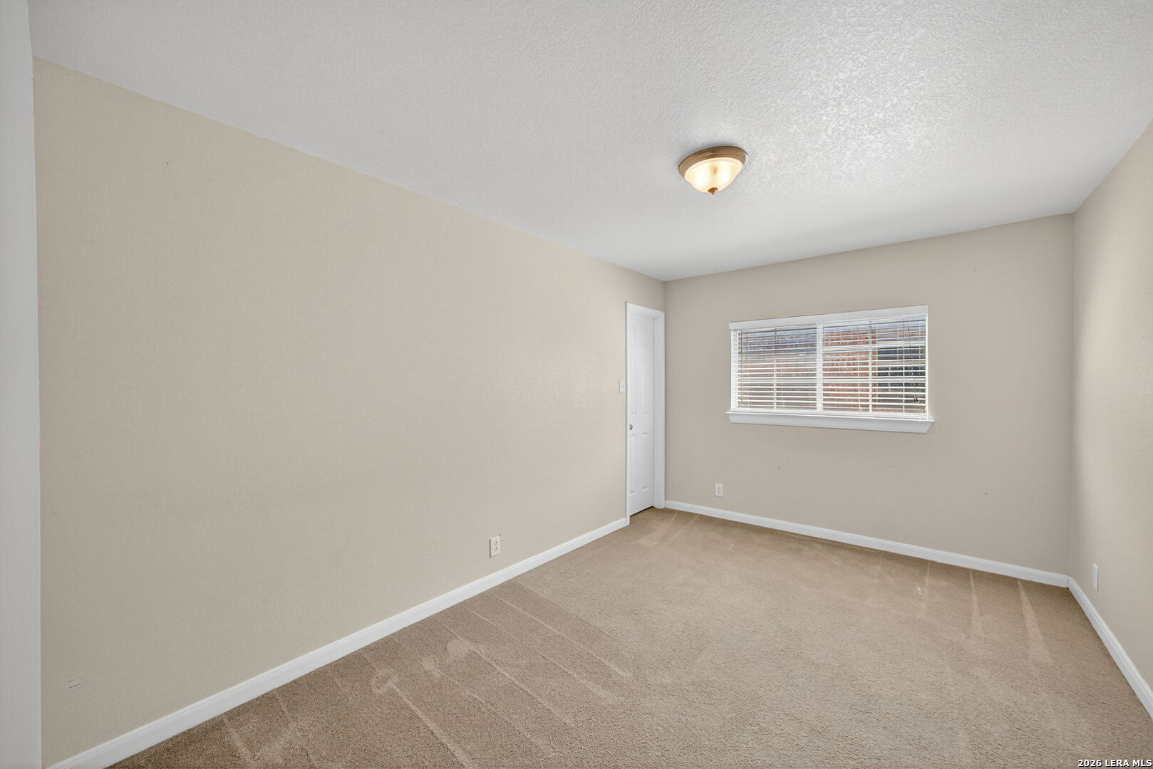 25119 Royal Land