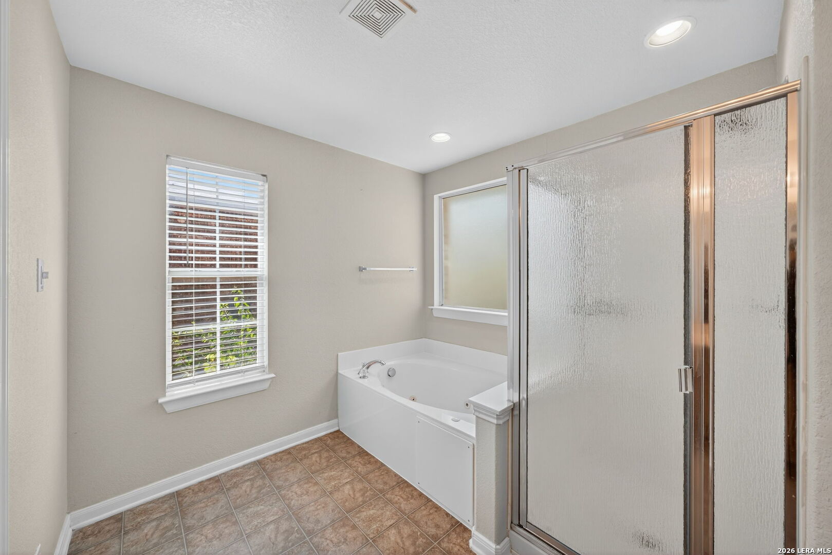 25119 Royal Land