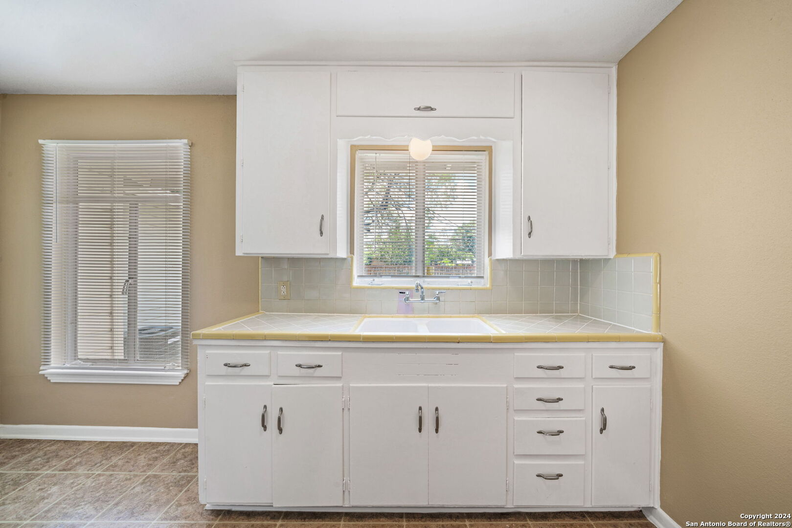 314 BARBARA DR