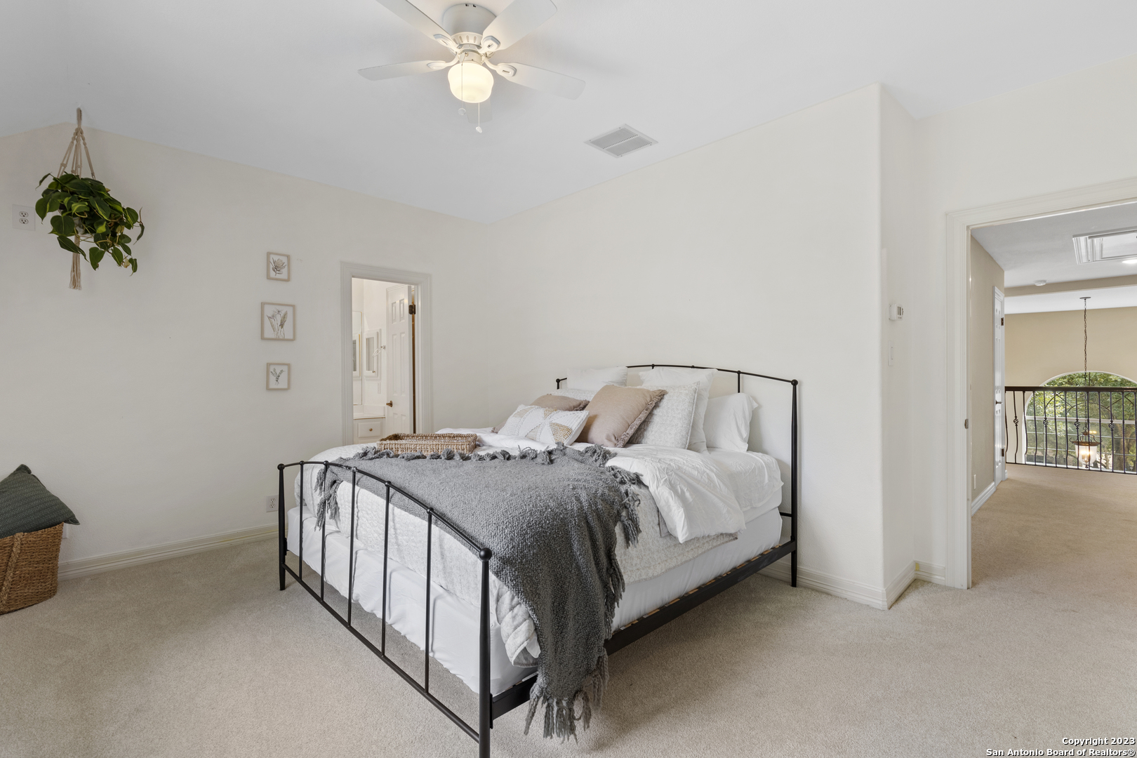411 Cadence Hill