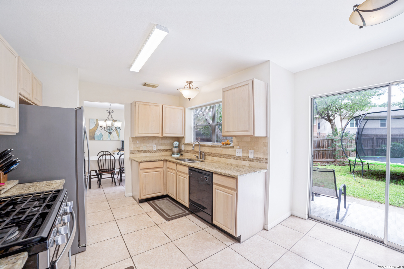 10638 SANDY TRAIL DR