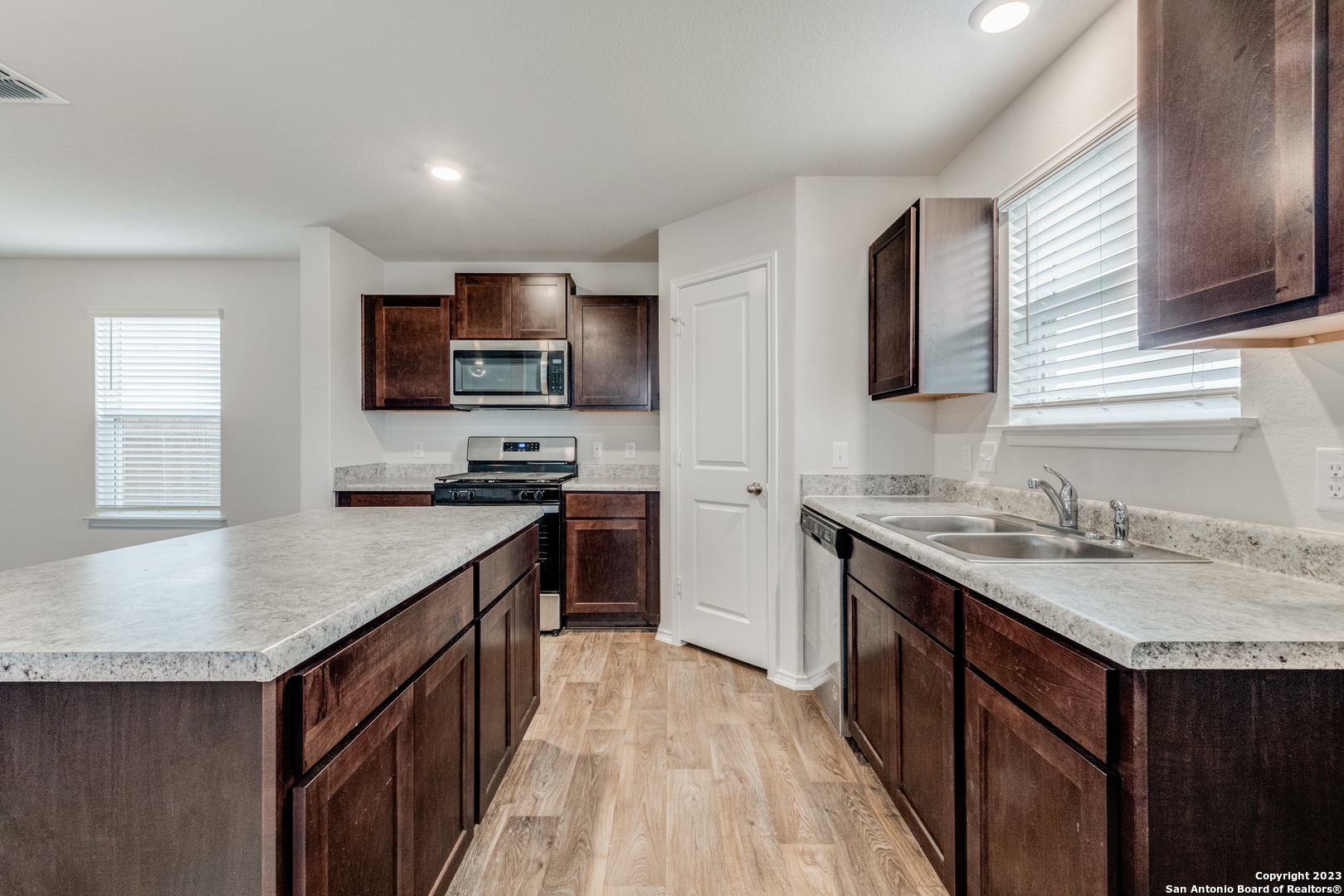 9558 Ranch Loop