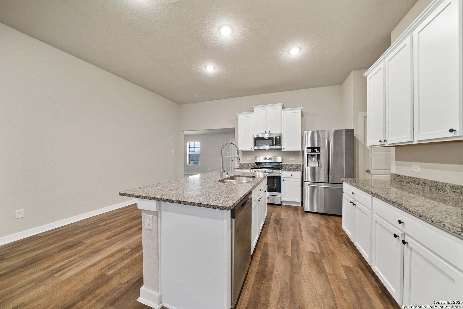 6106 RIO PIEDRA DR