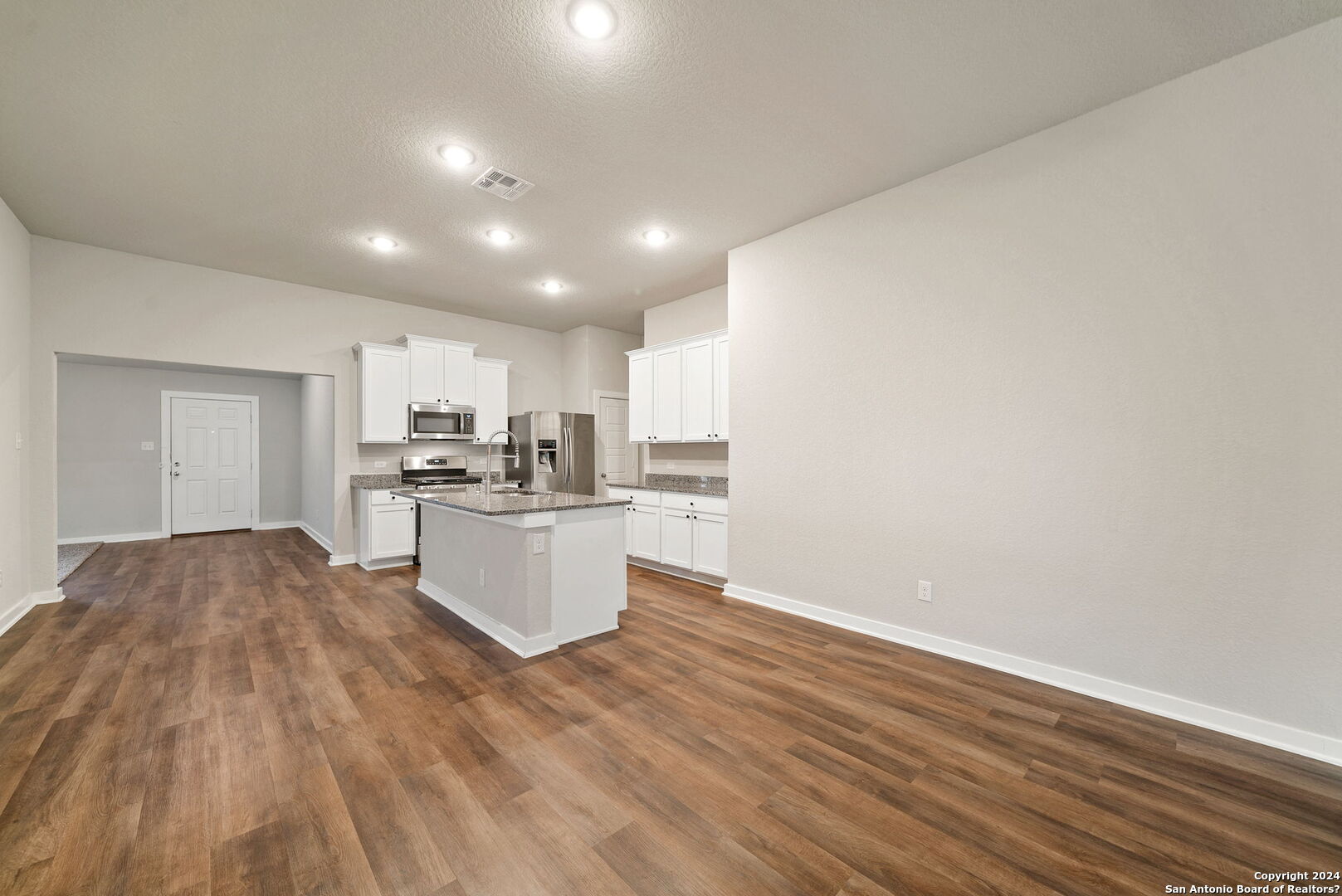 6106 RIO PIEDRA DR