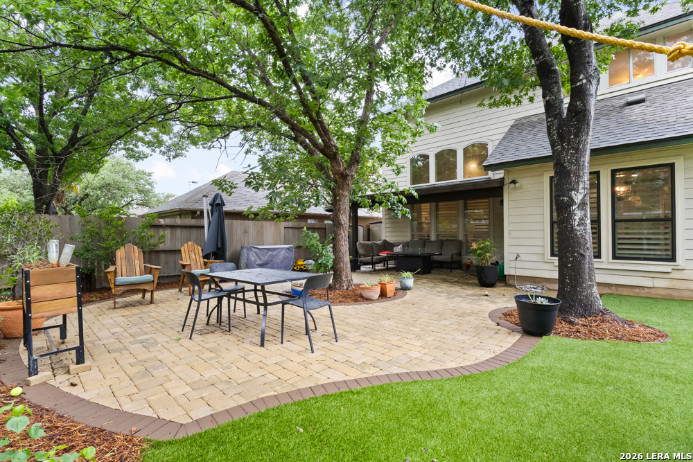 1318 Barton Crk