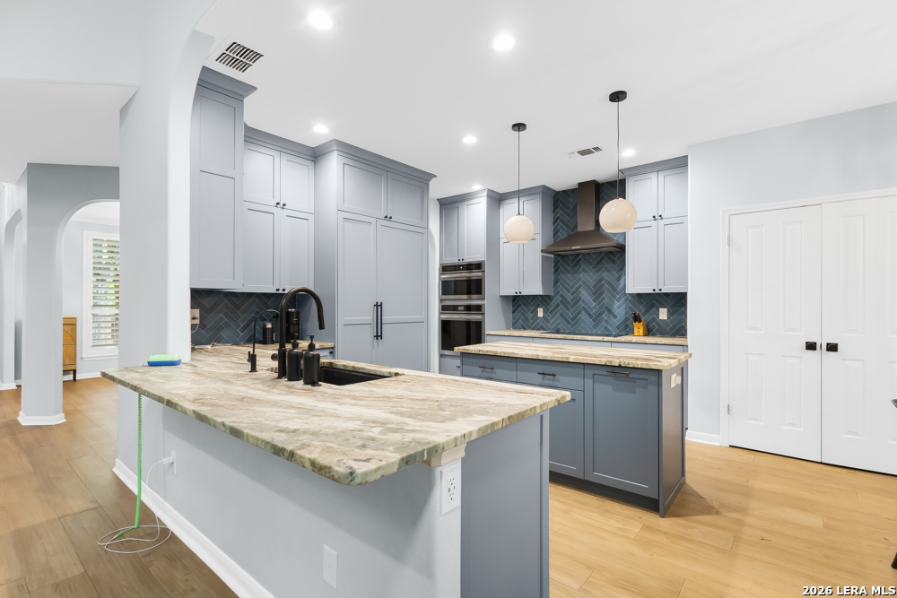 1318 Barton Crk