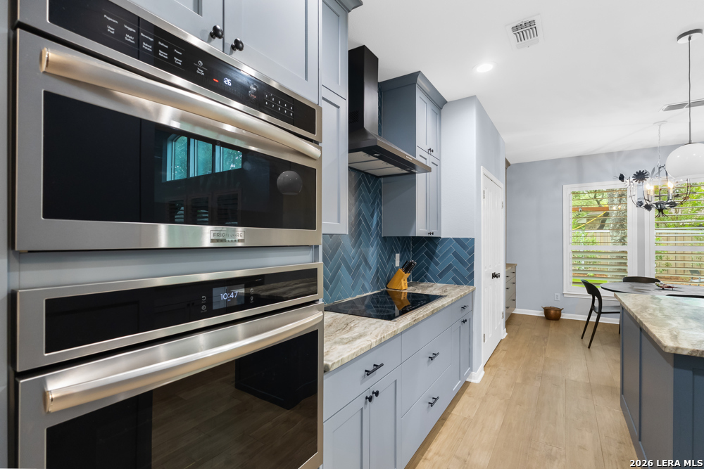 1318 Barton Crk