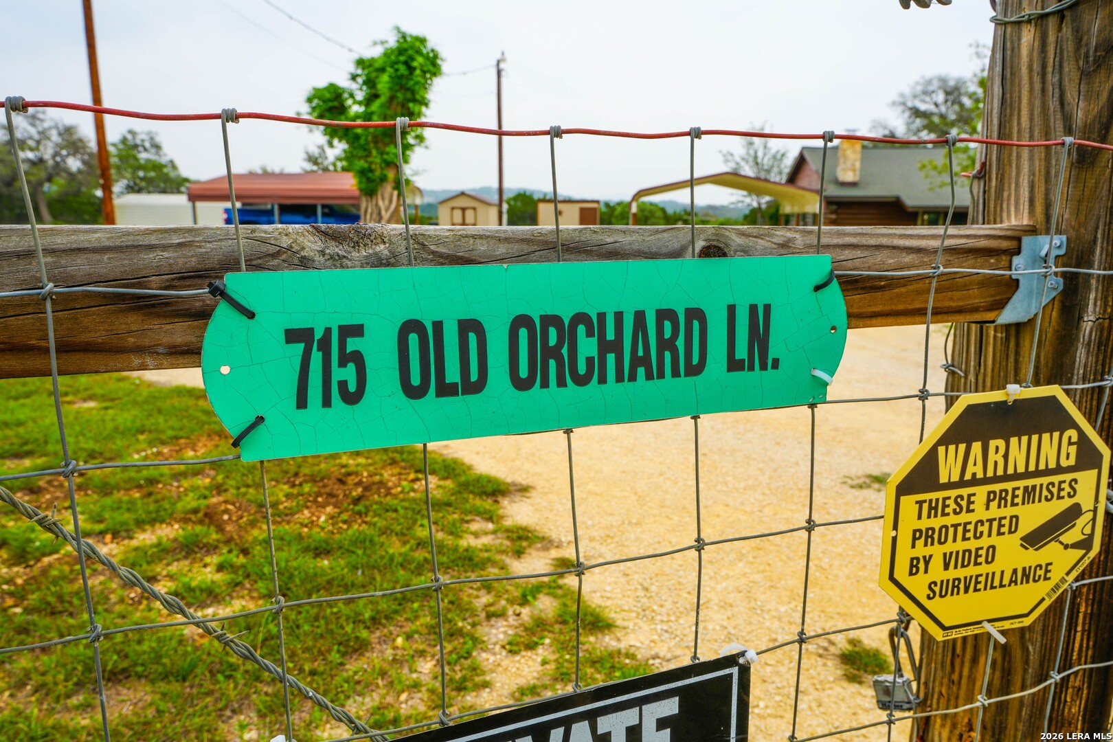 715 Old Orchard