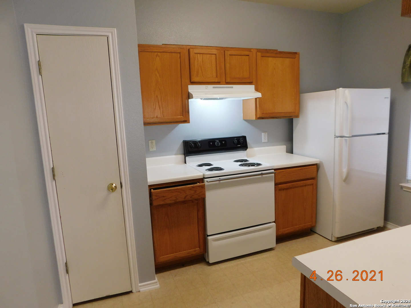2735 CROWN HOLW