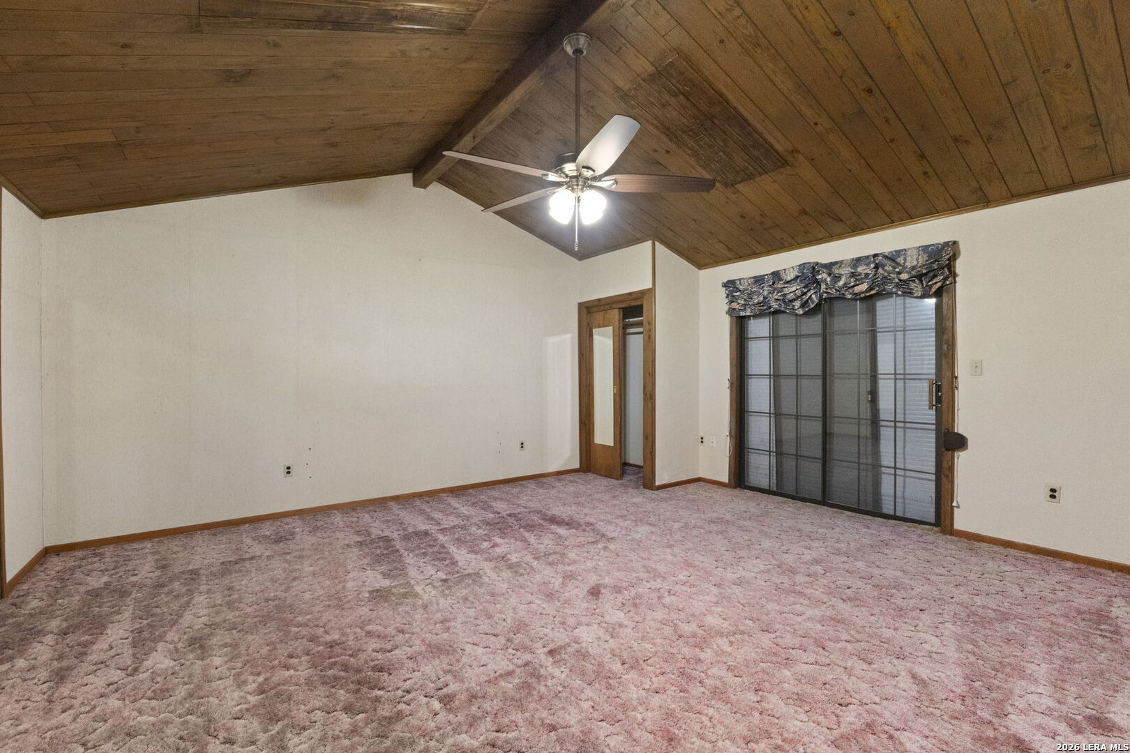 9526 Gold Hill