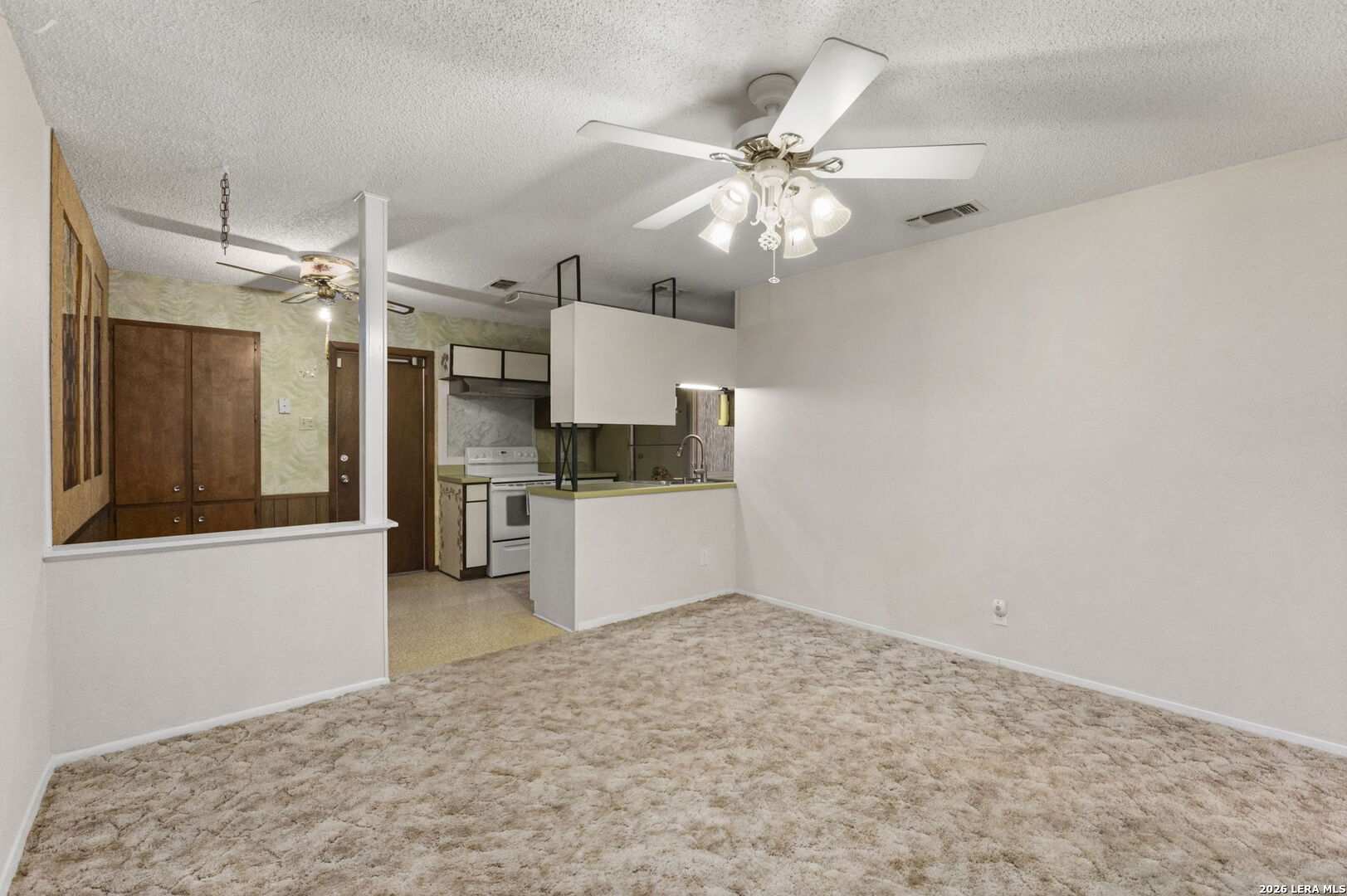 9526 Gold Hill