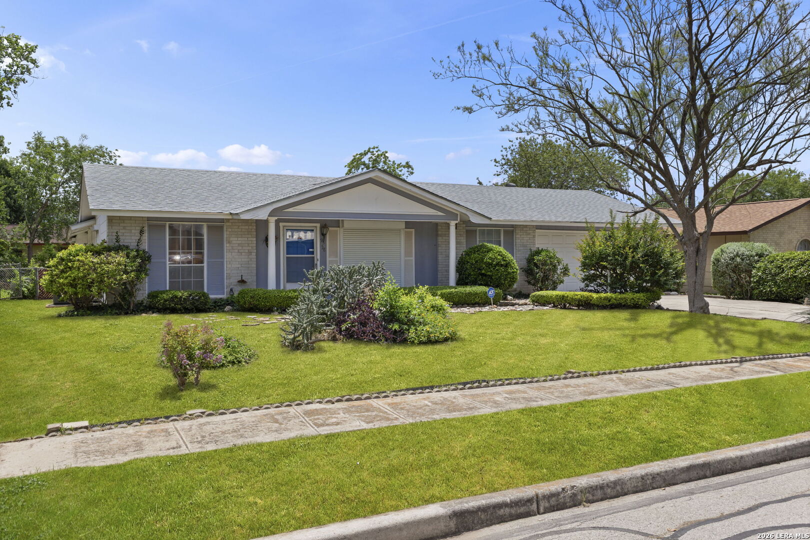 9526 Gold Hill