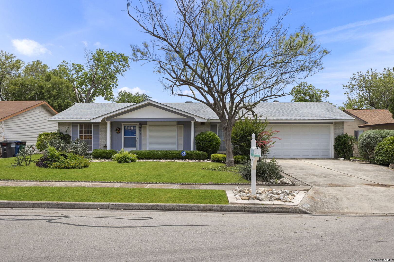 9526 Gold Hill