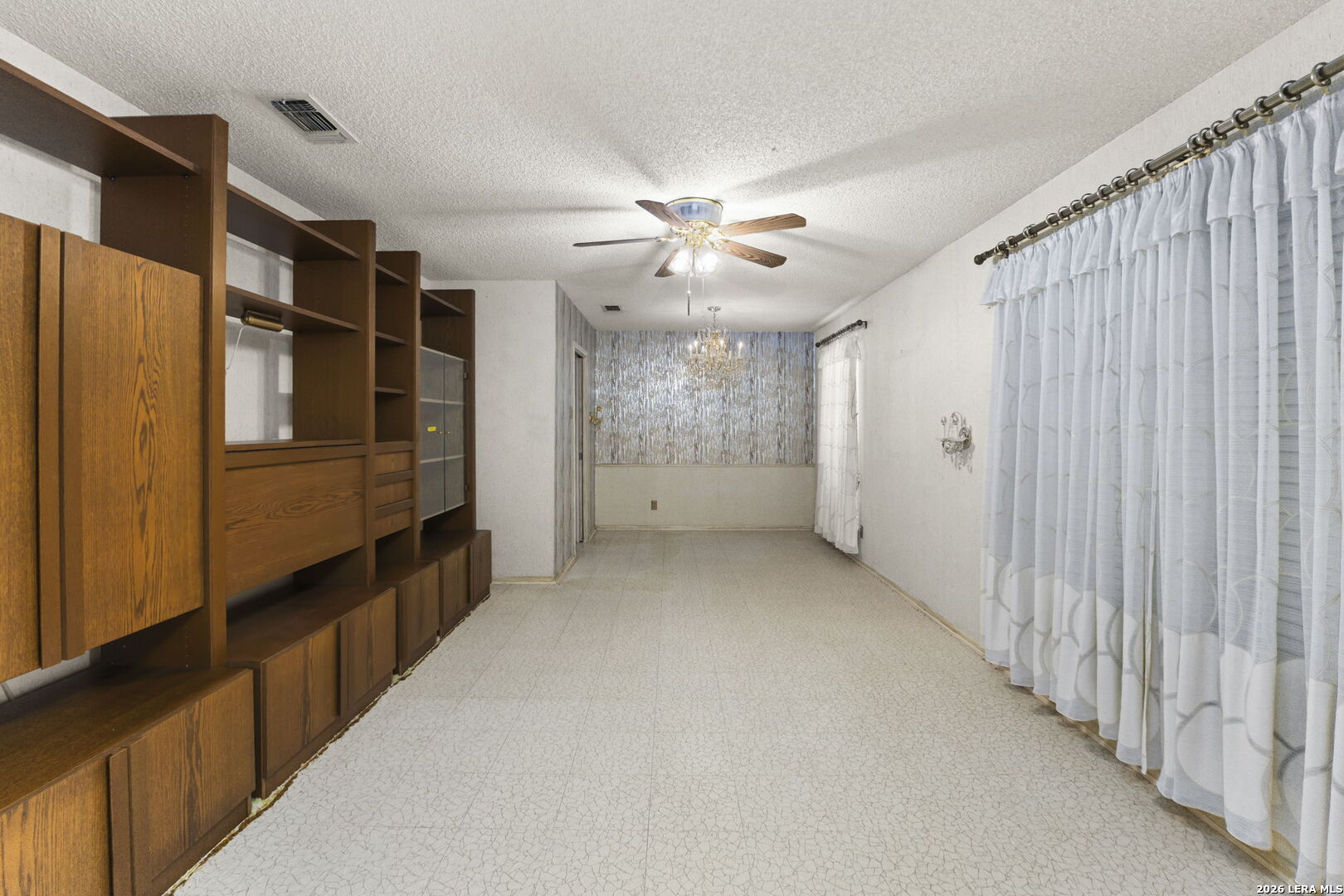 9526 Gold Hill