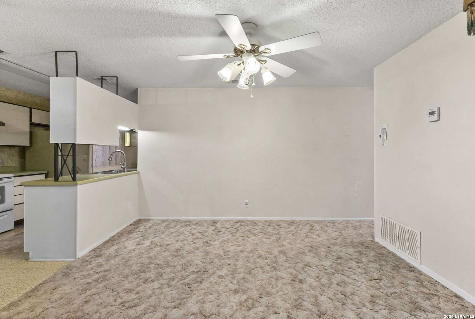 9526 Gold Hill