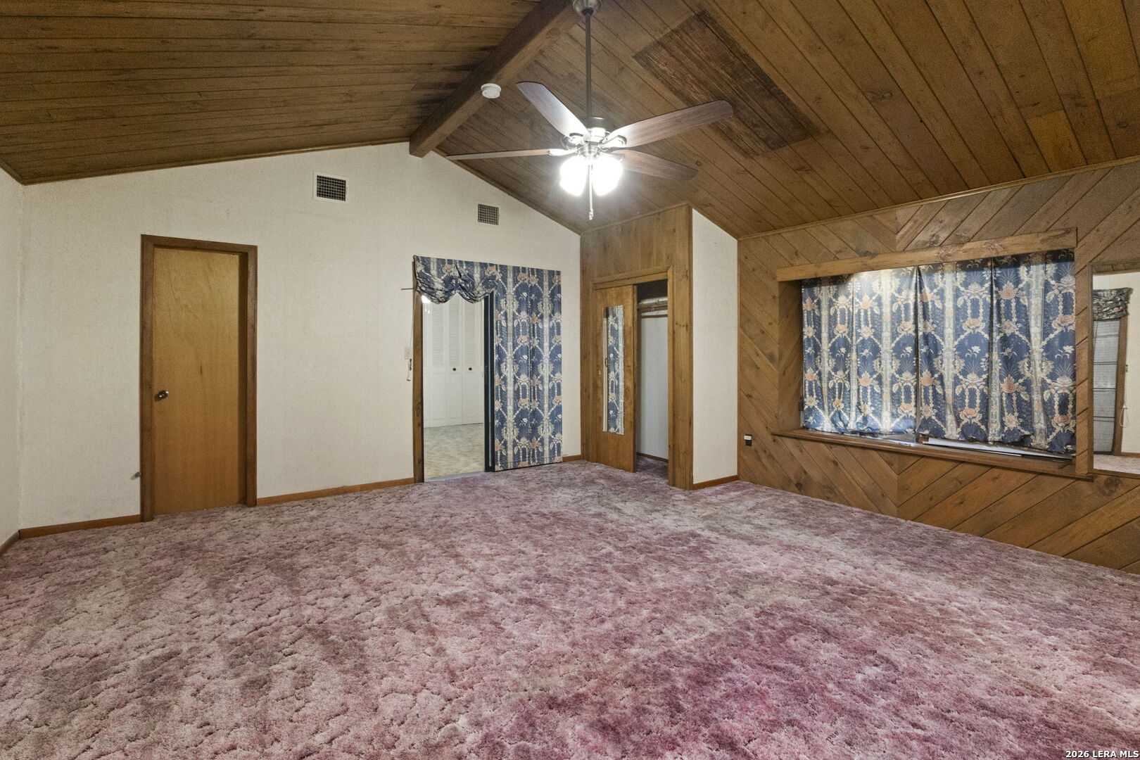 9526 Gold Hill