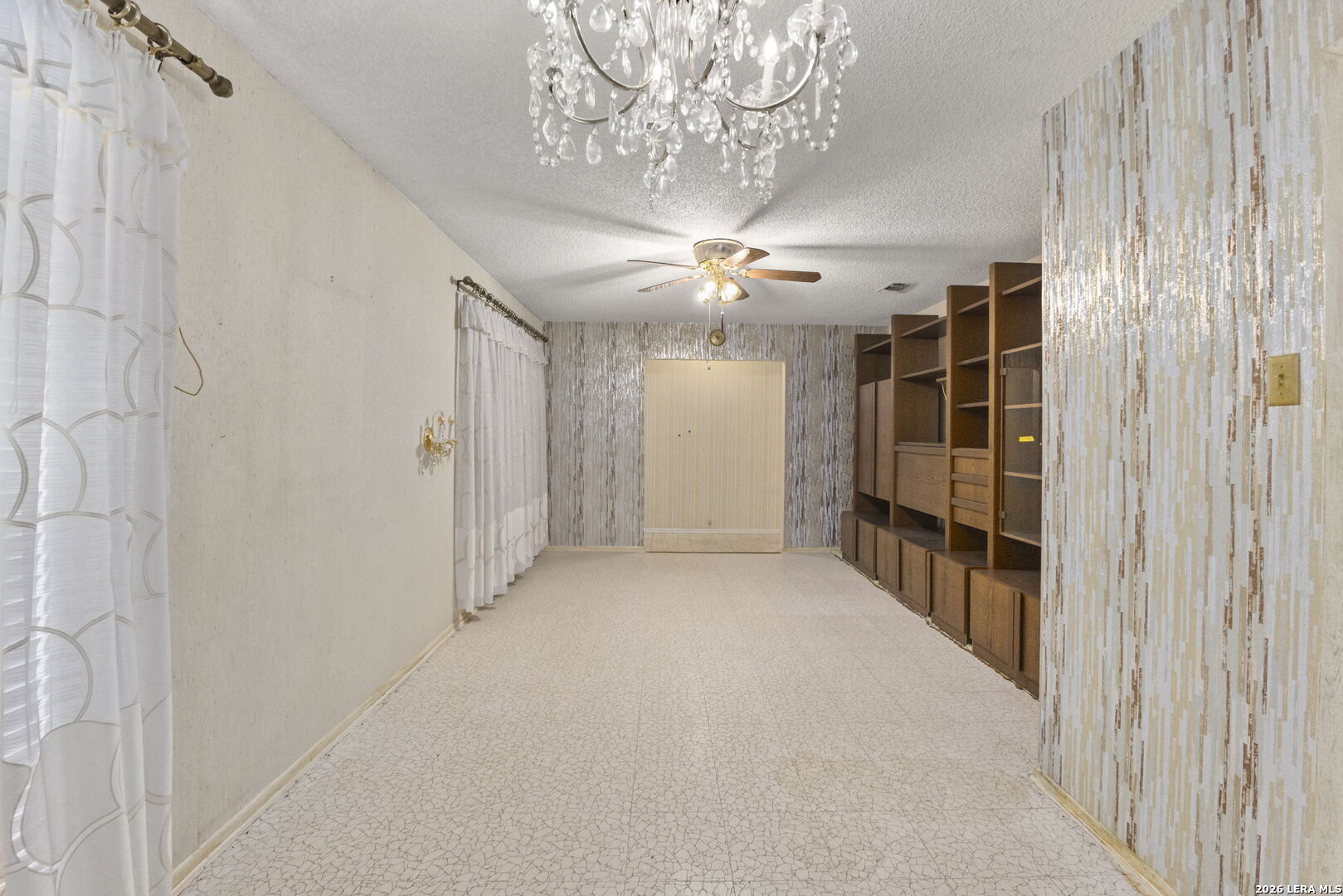 9526 Gold Hill