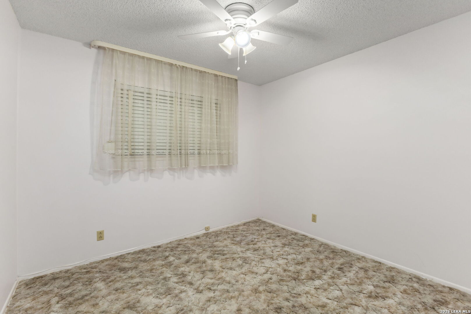 9526 Gold Hill