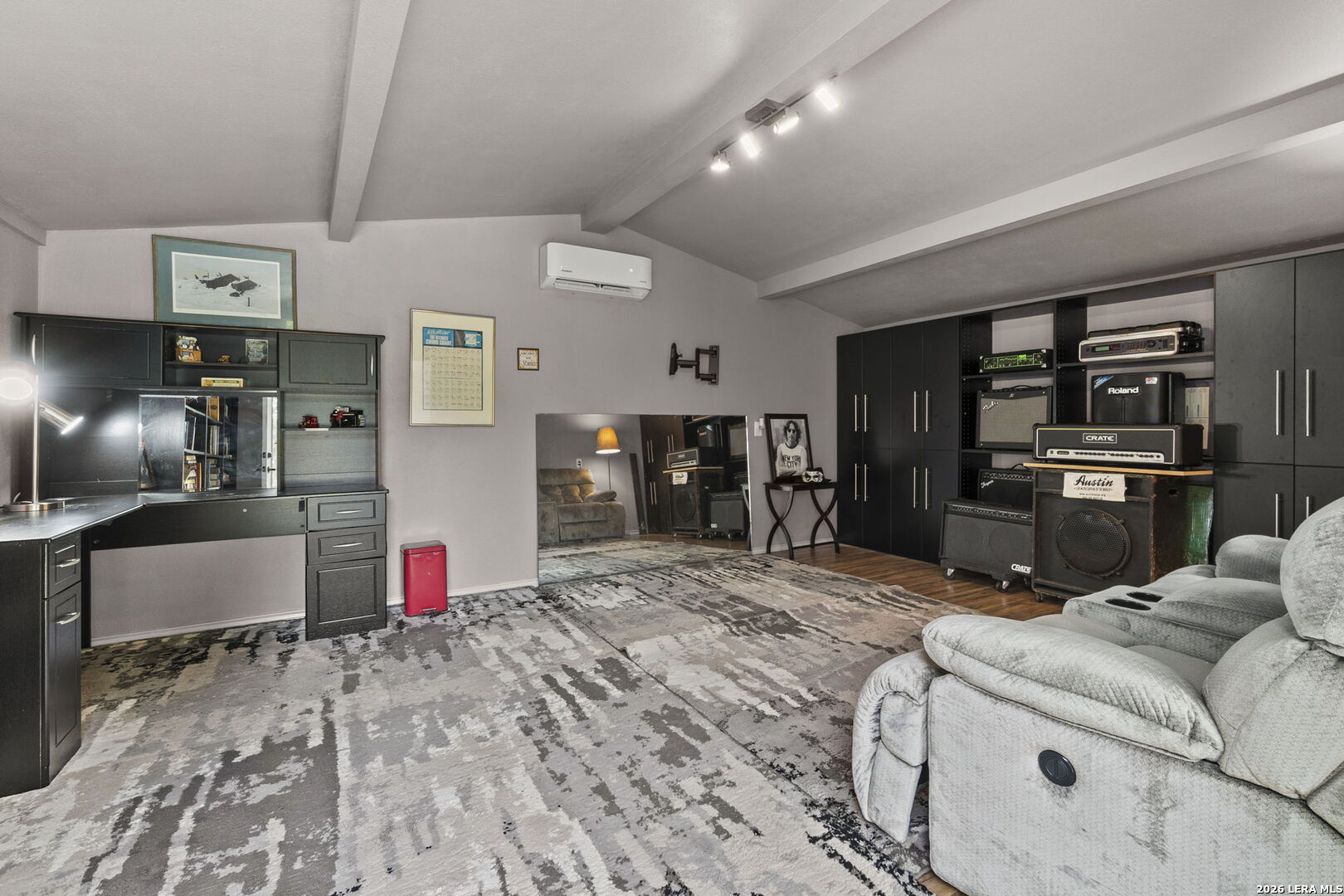 920 Queens Dr