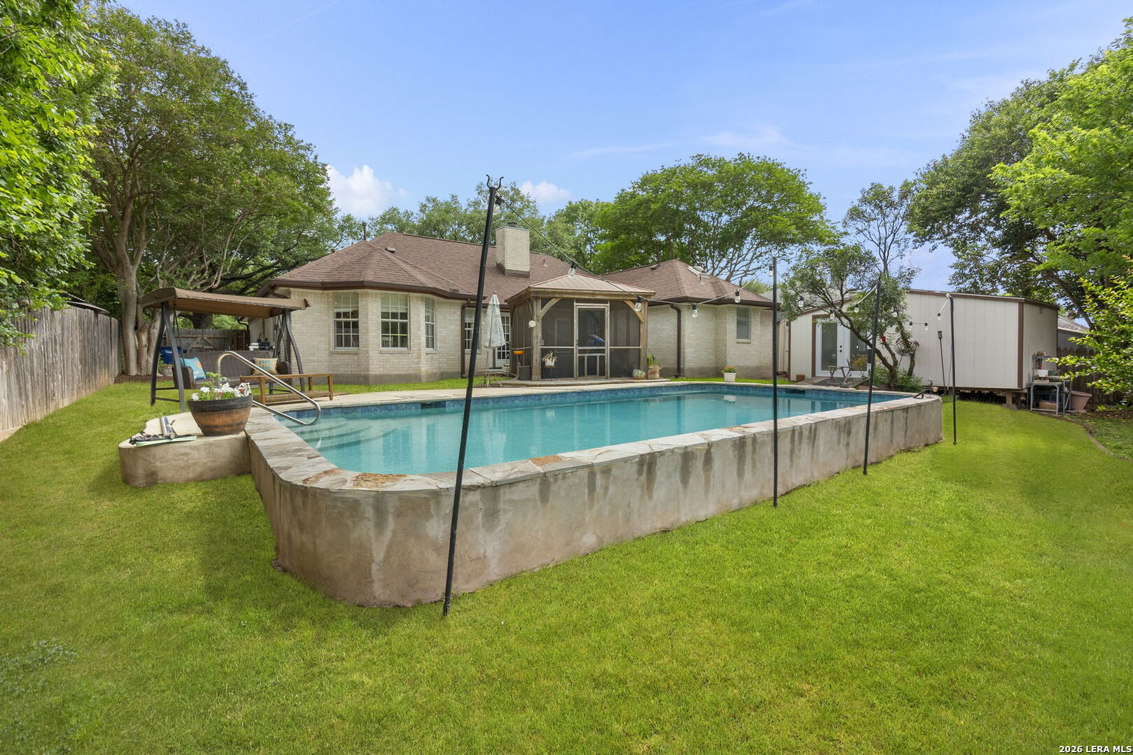 920 Queens Dr