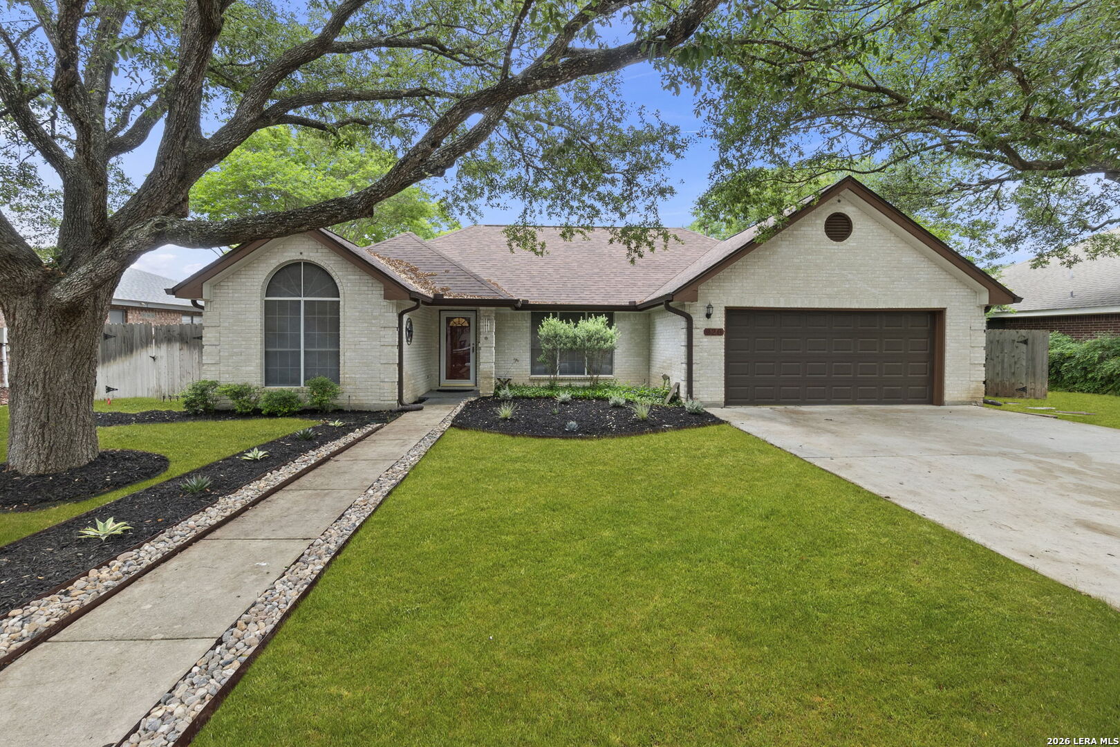 920 Queens Dr